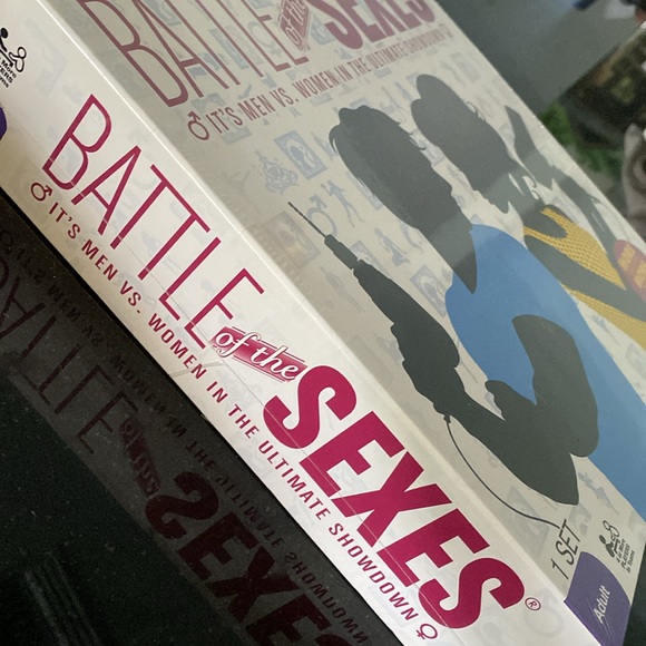 NWT Battle of the Sexes Adult Board Game , Factory Sealed - Picture 3 of 5